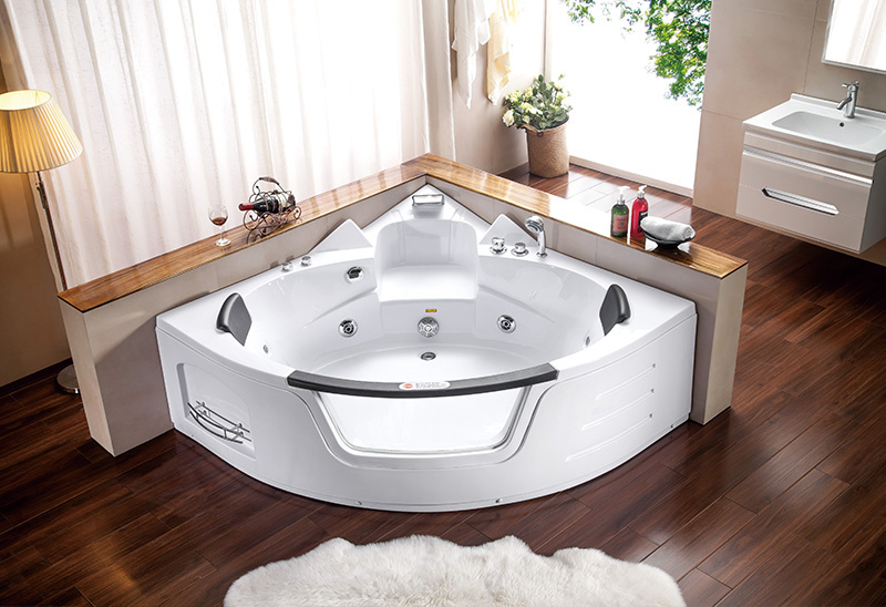 A050B 138cm Small Corner Whirlpool Bathtub