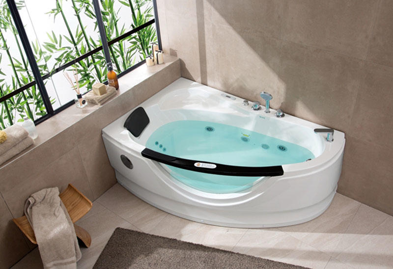 Whirlpool Bathtubs brings you the feel of a spa in the comfort