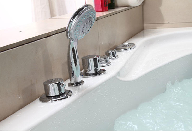 How to Choose Whirlpool Bathtubs